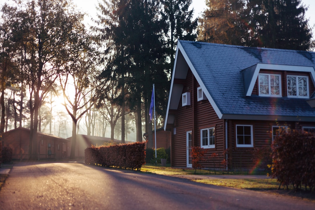 découvrez les derniers taux immobiliers et tendances du marché immobilier pour vous aider à prendre des décisions éclairées lors de l'achat, de la vente ou de la location de biens. restez informé et optimisez vos investissements immobiliers!